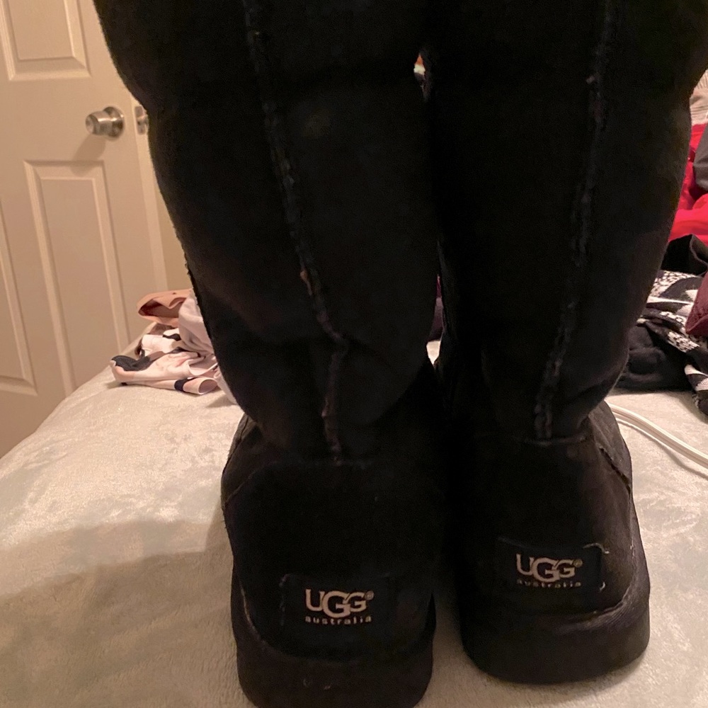UGG Women’s Classic Black Winter Boots